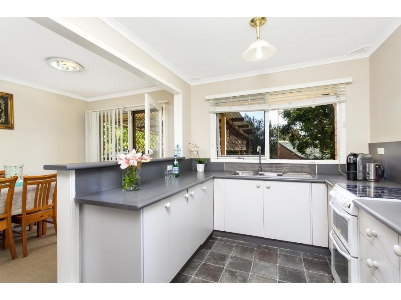 27 Jacaranda Avenue, Bradbury NSW 2560