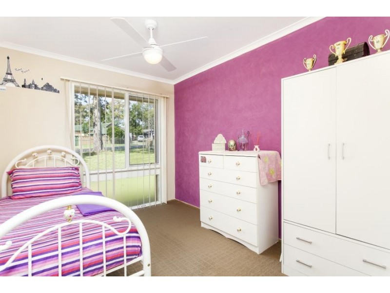 27 Jacaranda Avenue, Bradbury NSW 2560