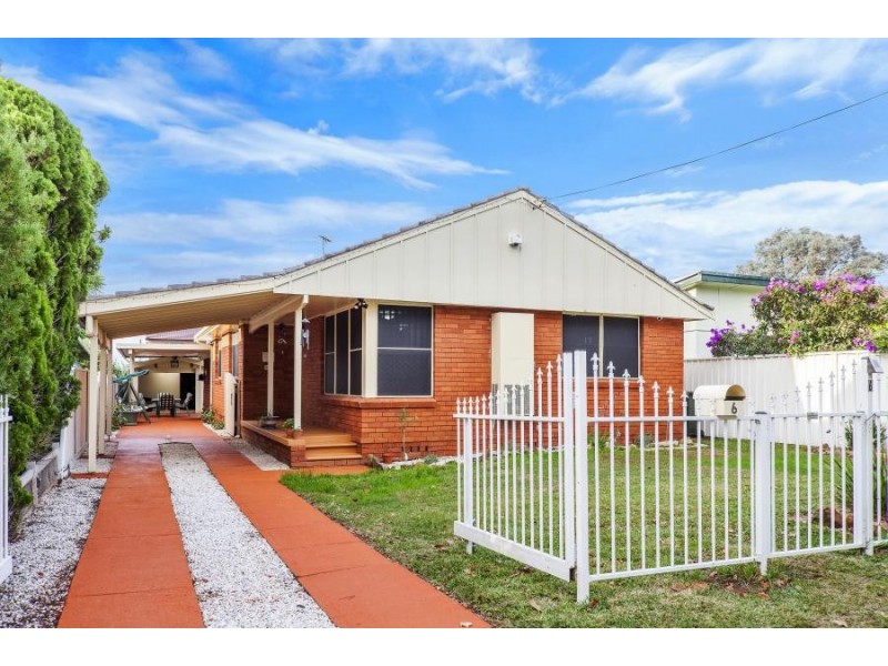 6 Blanche Street, Minto NSW 2566