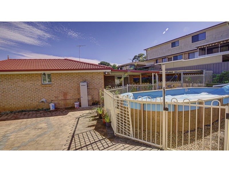6 Glenella Way, Minto NSW 2566