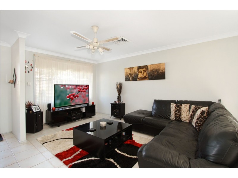 14 Ashburton Drive, Albion Park NSW 2527