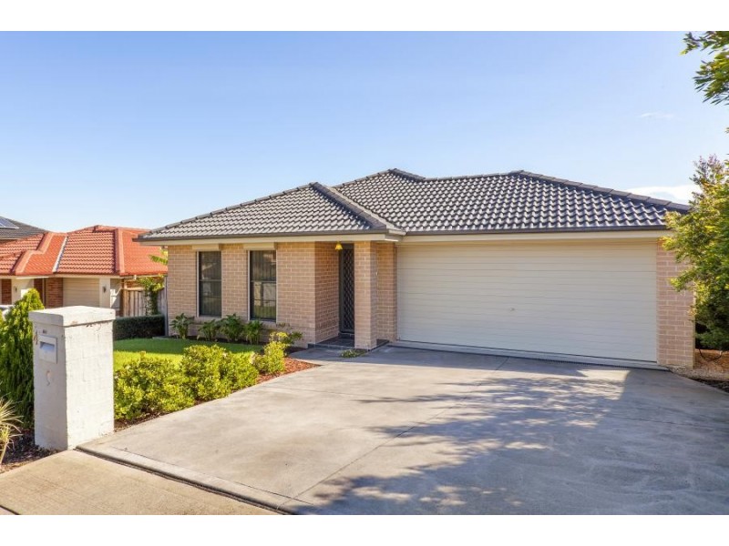 4 Trickett Street, Minto NSW 2566