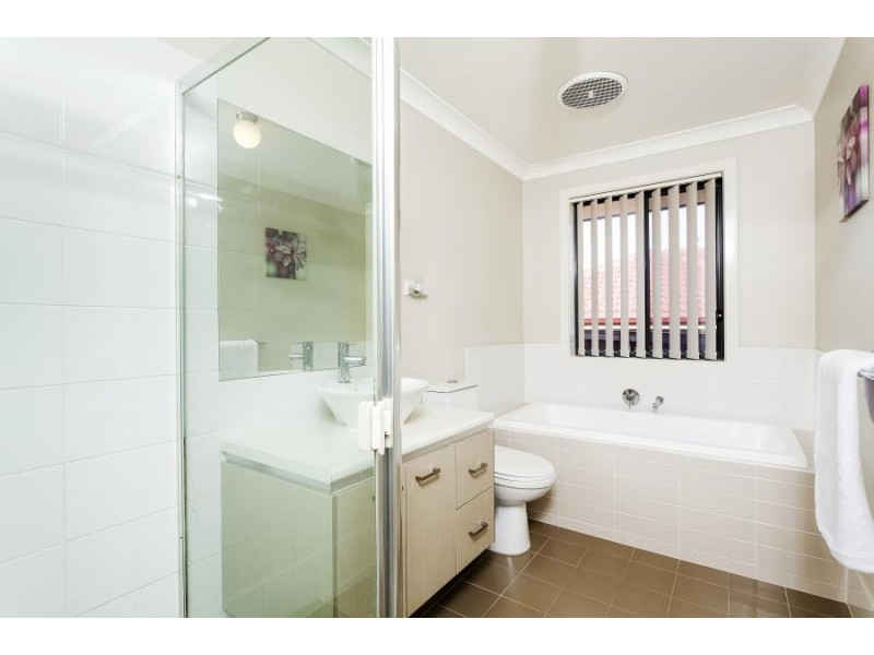 4 Trickett Street, Minto NSW 2566