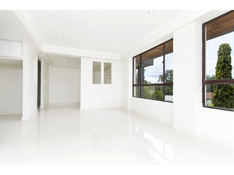 33 Fluorite Place, Eagle Vale NSW 2558
