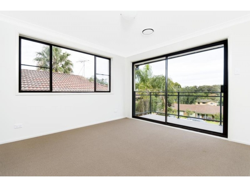 33 Fluorite Place, Eagle Vale NSW 2558