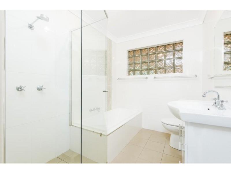 4 Albert Place, Leumeah NSW 2560