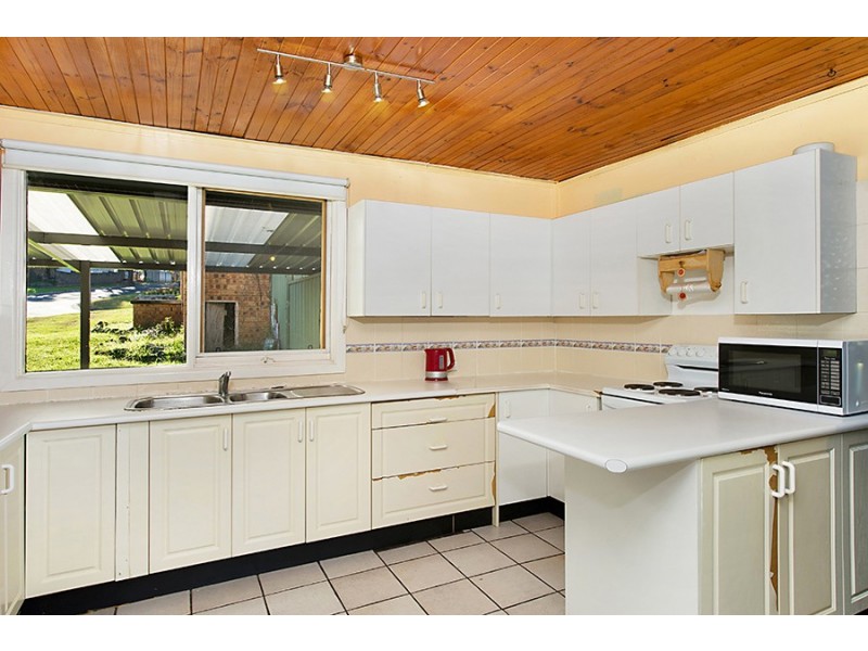 22 Pinaroo Crescent, Bradbury NSW 2560