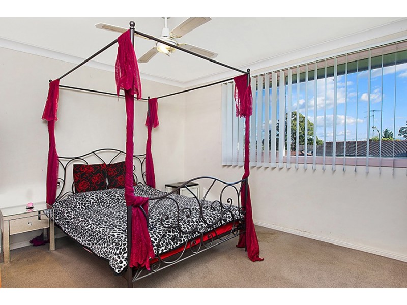 22 Pinaroo Crescent, Bradbury NSW 2560