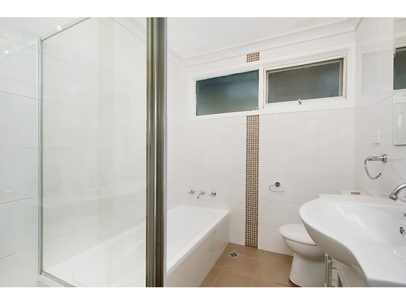 22 Pinaroo Crescent, Bradbury NSW 2560