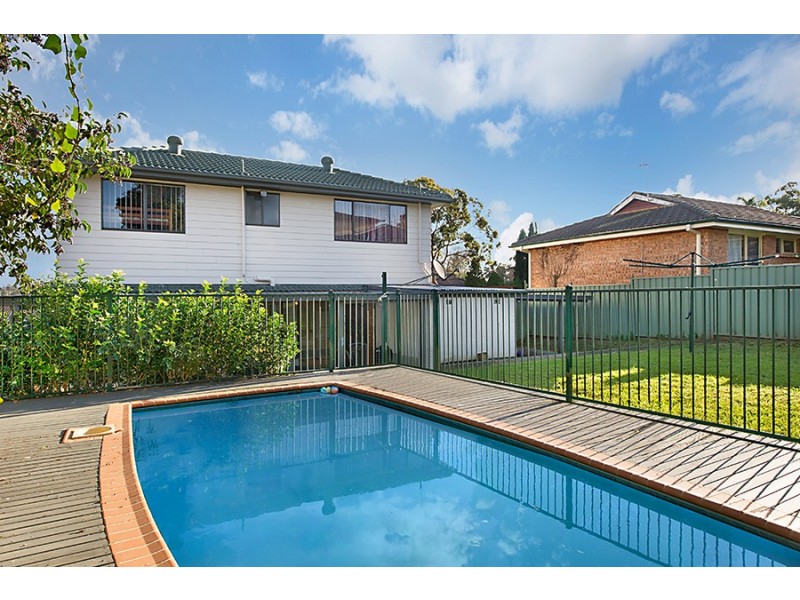 22 Pinaroo Crescent, Bradbury NSW 2560