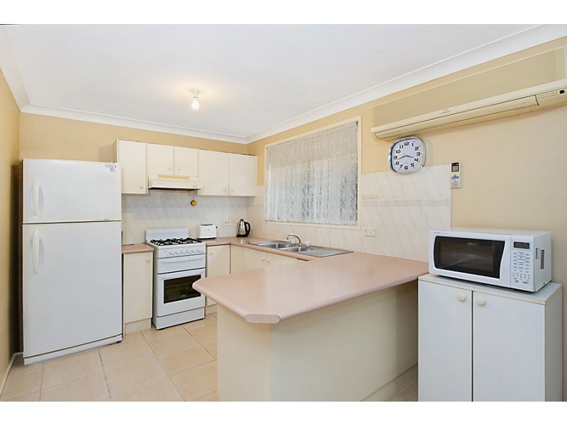 2/74 Fenton Crescent, Minto NSW 2566