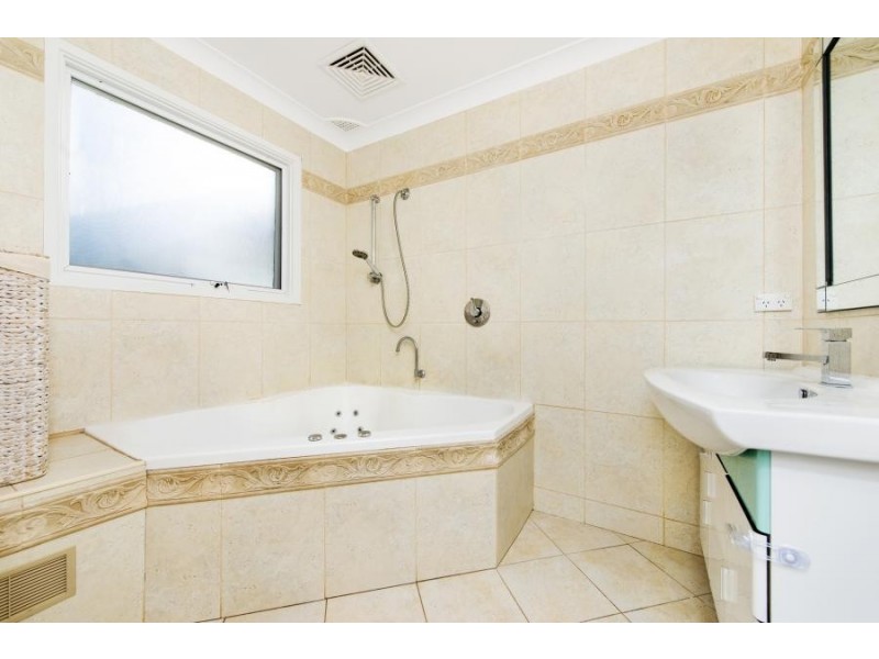 143 Georges River Road, Kentlyn NSW 2560