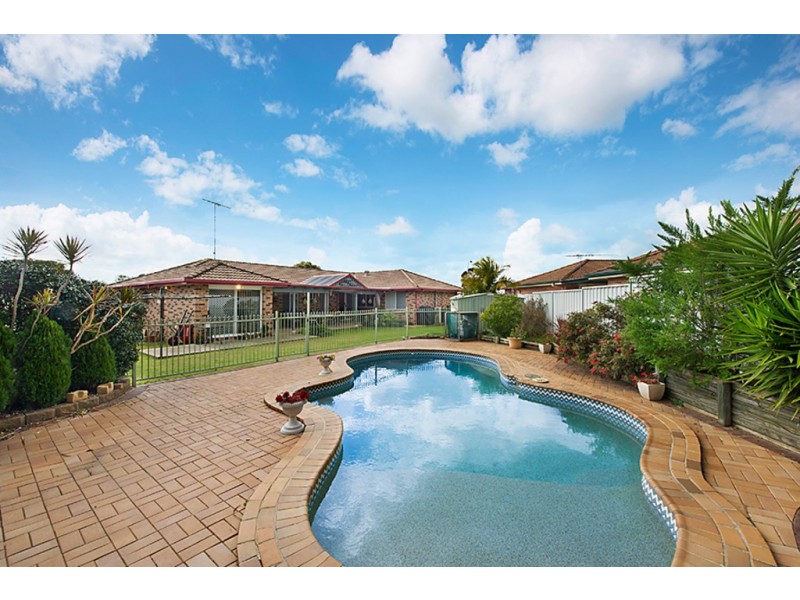 4 Jull Place, St Helens Park NSW 2560
