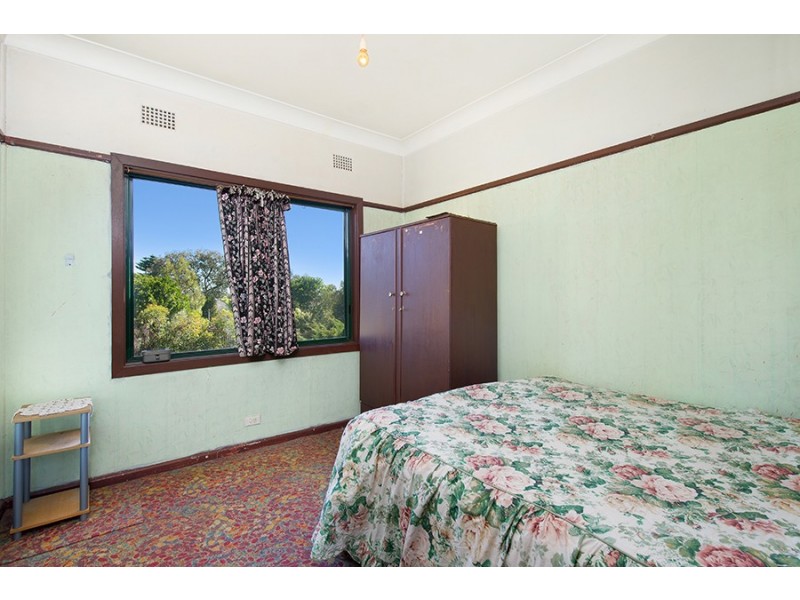 5 Sheather Place, Campbelltown NSW 2560