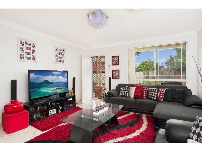 5/10 Peacock Close, Green Valley NSW 2168