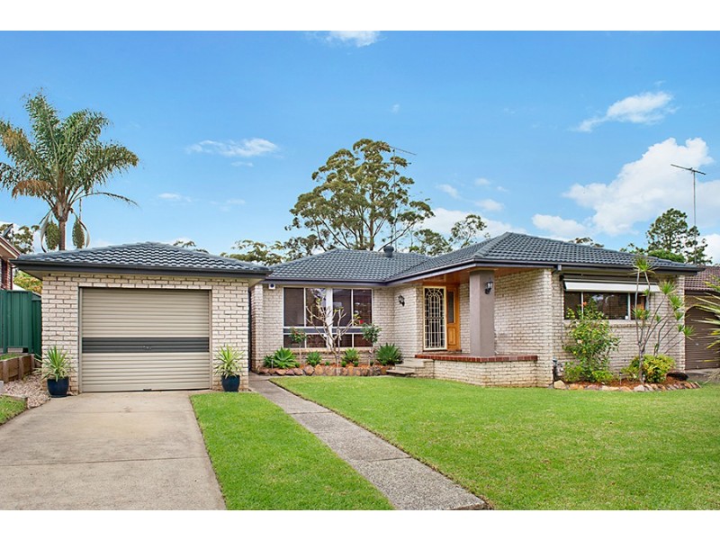 61 Pinaroo Crescent, Bradbury NSW 2560