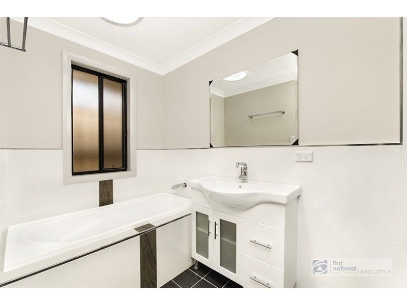 31 Dalrymple Street, Minto NSW 2566