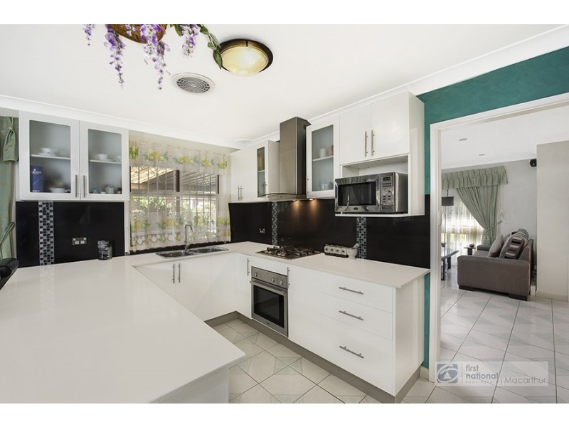 9 Crozier Street, Eagle Vale NSW 2558