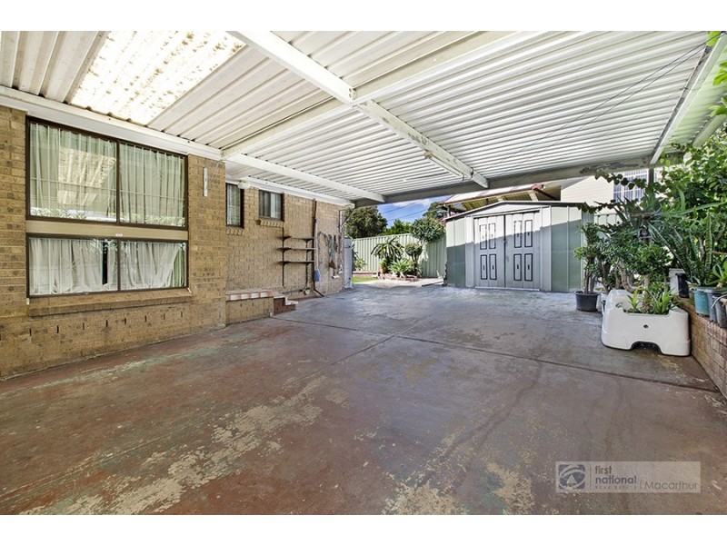9 Crozier Street, Eagle Vale NSW 2558