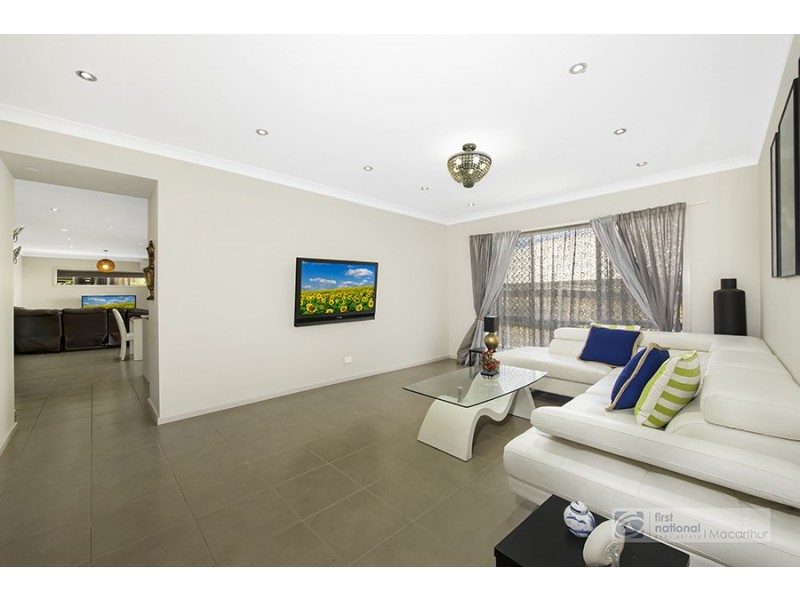 6 Cathedral Avenue, Minto NSW 2566