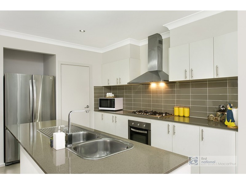 6 Cathedral Avenue, Minto NSW 2566