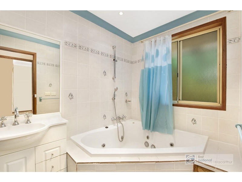 1/13 Cipolin Close, Eagle Vale NSW 2558