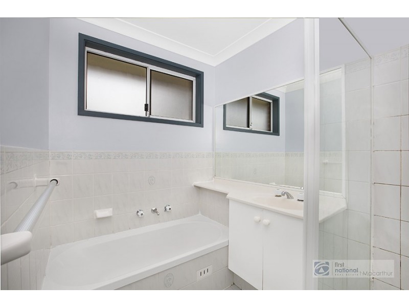 9 Glenella Way, Minto NSW 2566