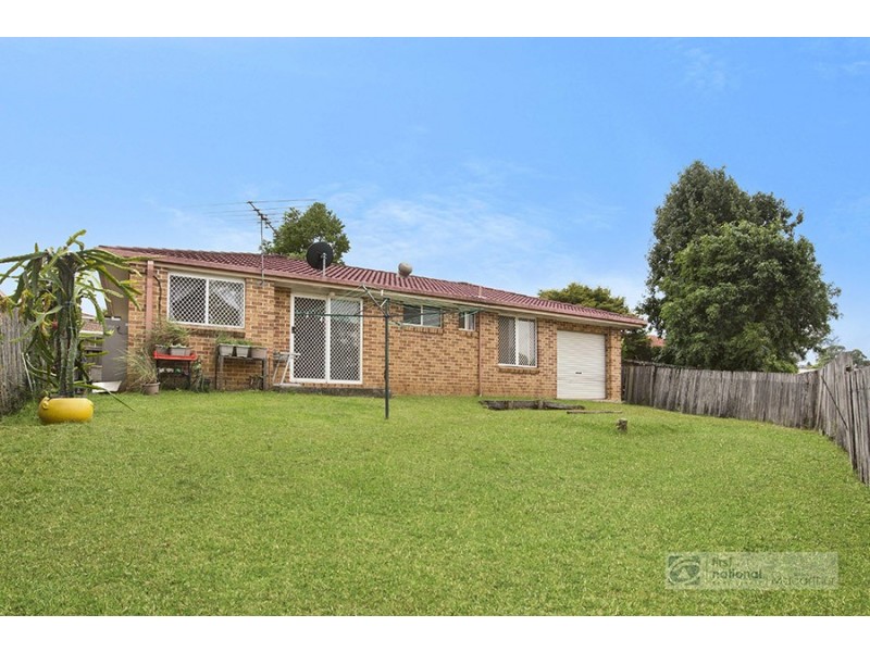 9 Glenella Way, Minto NSW 2566