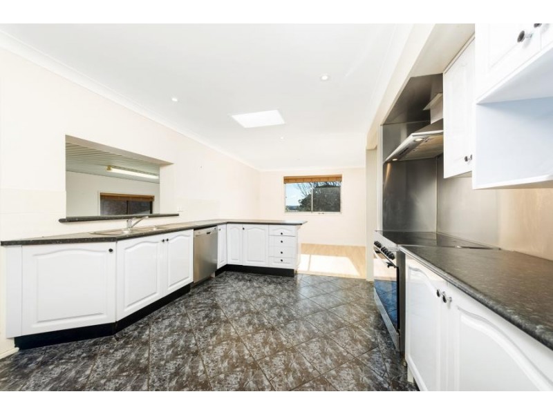 4 Albert Place, Leumeah NSW 2560