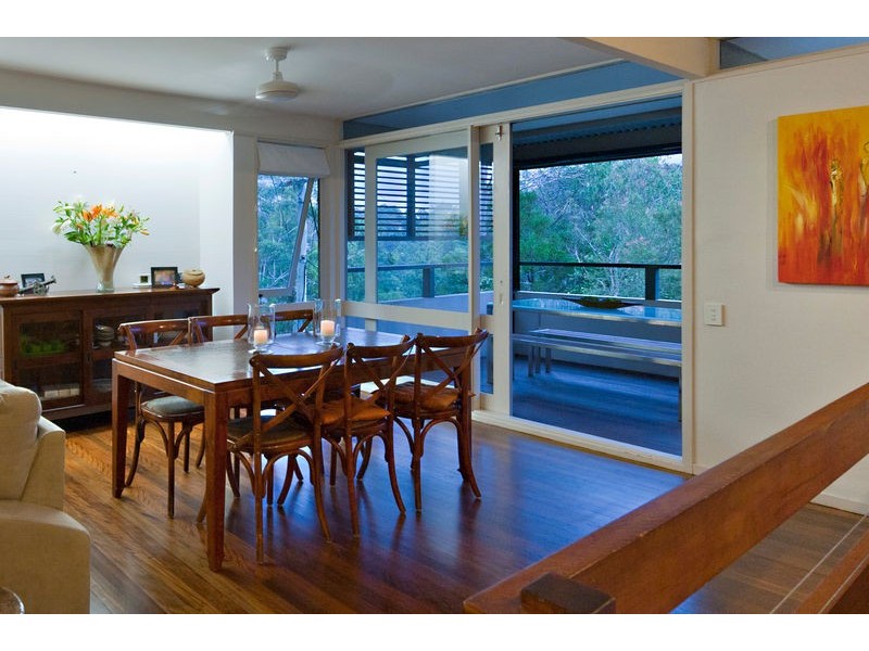 8 Aurora Crescent, Kenmore QLD 4069