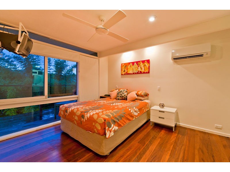 8 Aurora Crescent, Kenmore QLD 4069