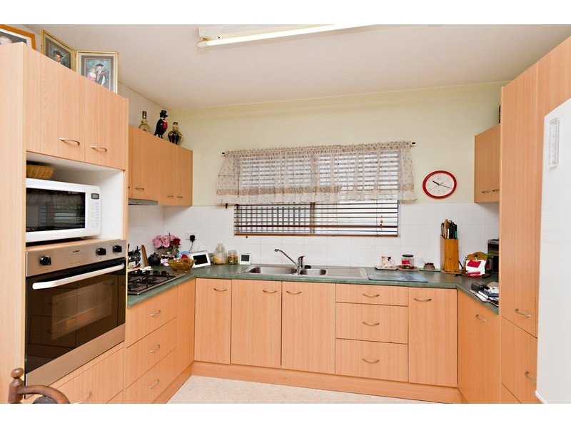 17 Raceview Avenue, Hendra QLD 4011