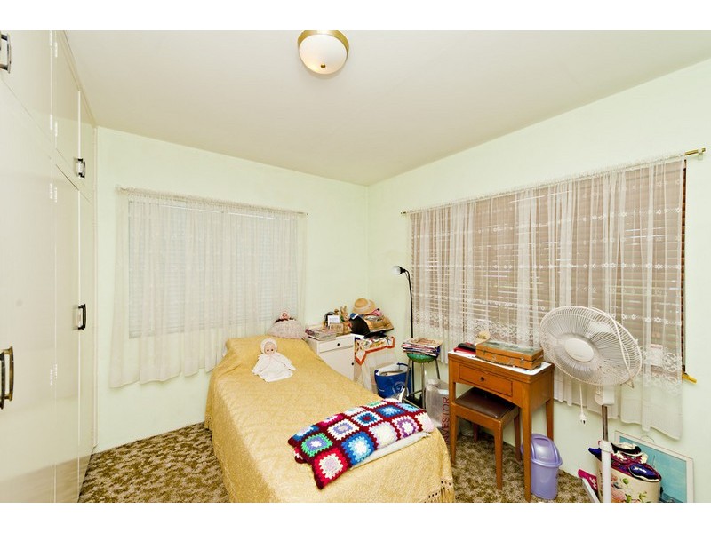 17 Raceview Avenue, Hendra QLD 4011