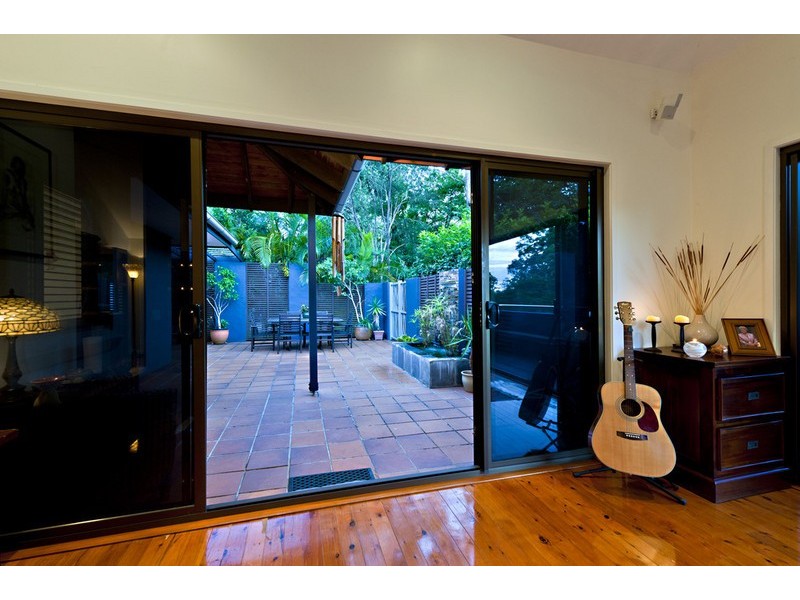 48 Tucker Street, Chapel Hill QLD 4069