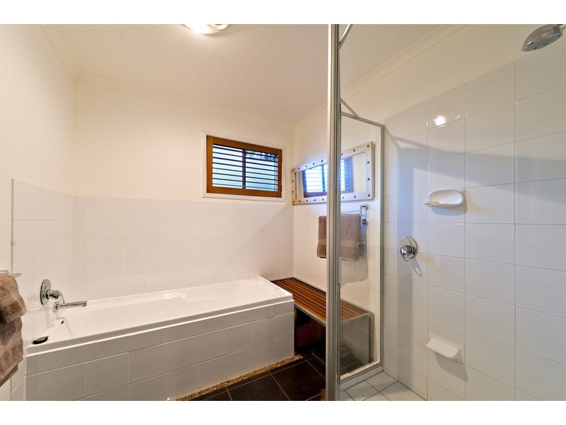 48 Tucker Street, Chapel Hill QLD 4069