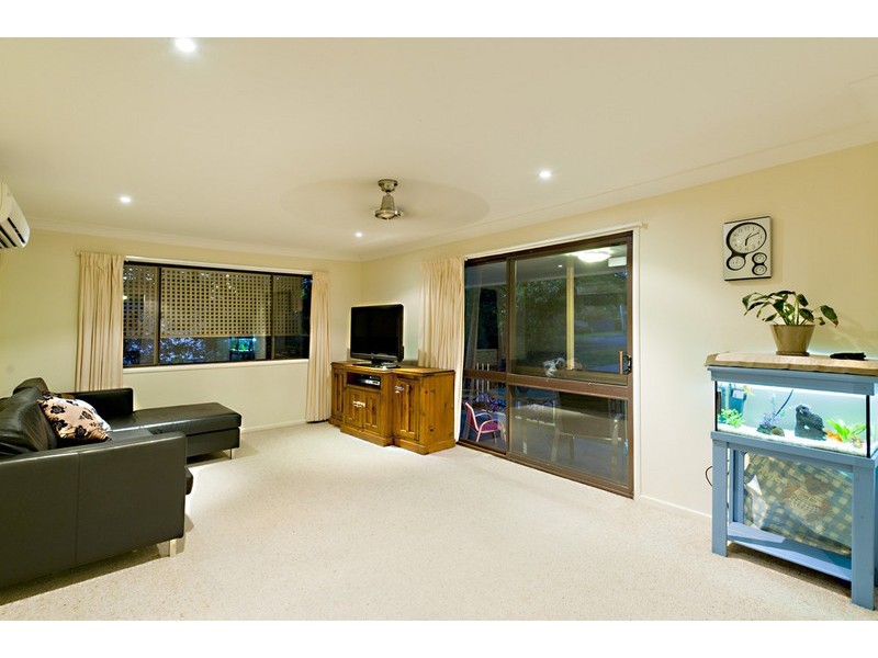 30 Aurora Crescent, Kenmore QLD 4069