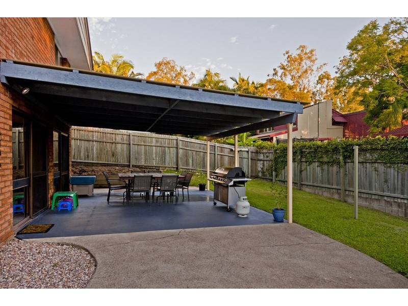 30 Aurora Crescent, Kenmore QLD 4069