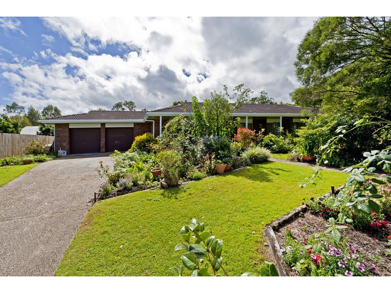 1 Palm Court, Bellbowrie QLD 4070