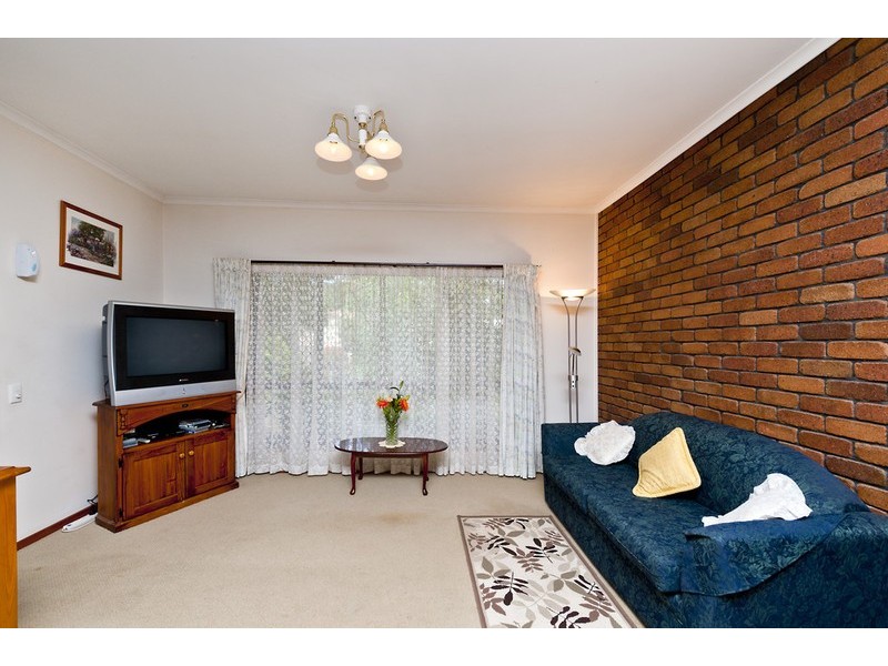1 Palm Court, Bellbowrie QLD 4070