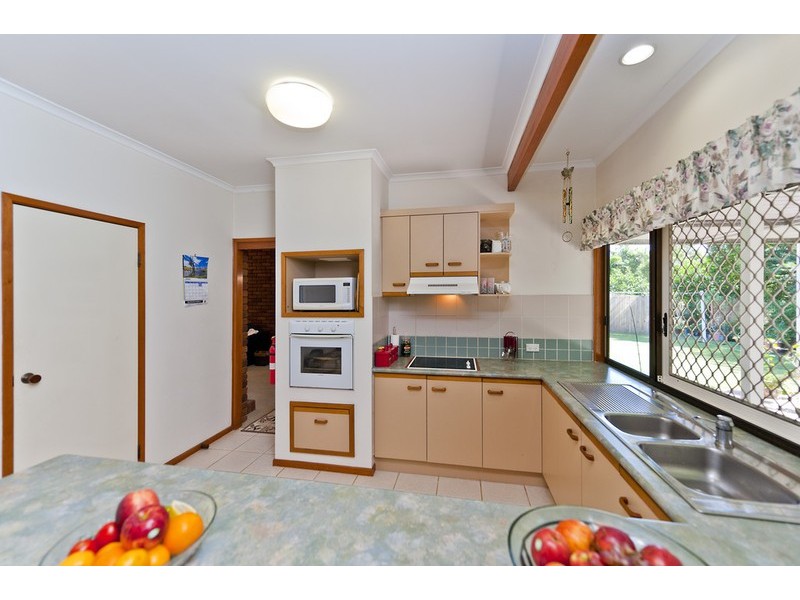 1 Palm Court, Bellbowrie QLD 4070