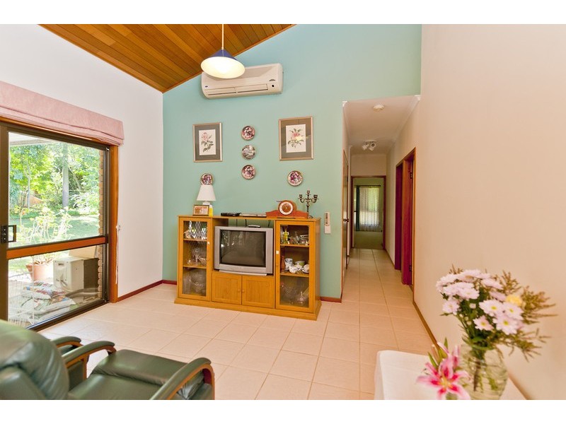 1 Palm Court, Bellbowrie QLD 4070