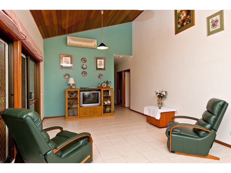 1 Palm Court, Bellbowrie QLD 4070