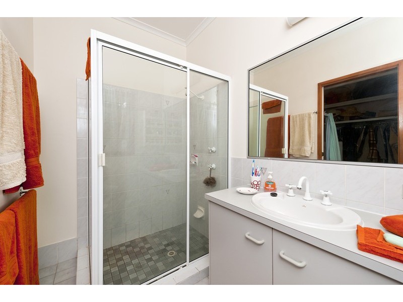 1 Palm Court, Bellbowrie QLD 4070