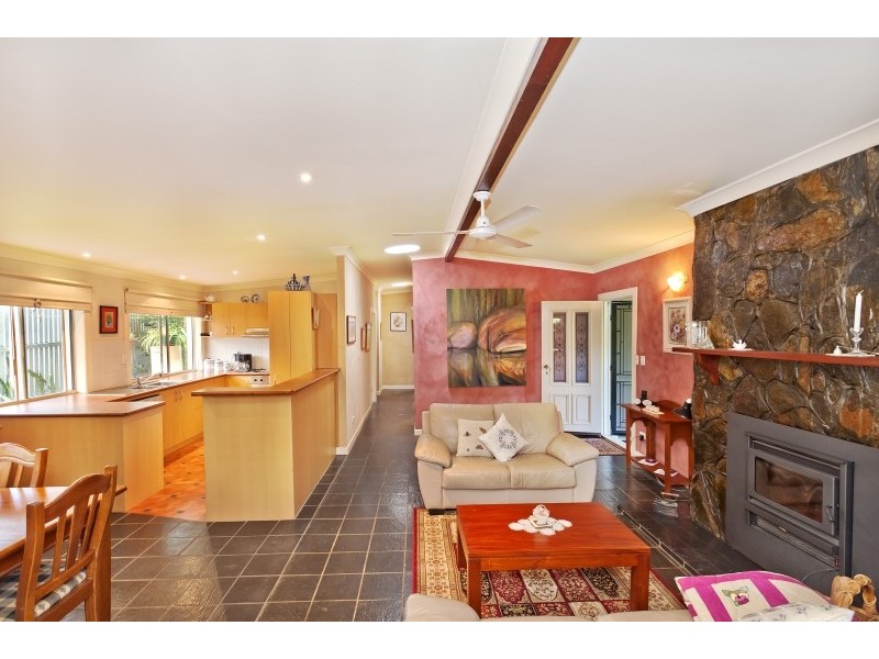 2 Fenchurch Rd, Fig Tree Pocket QLD 4069