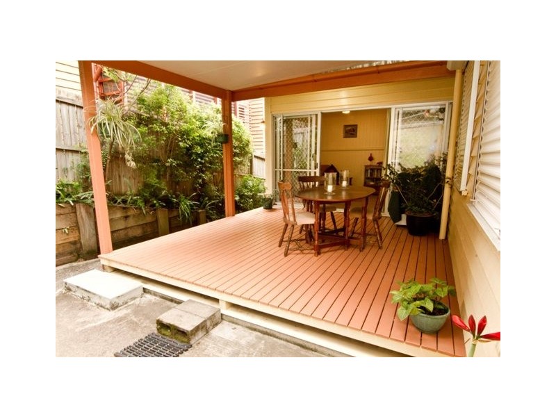 34 Barnett Rd, Bardon QLD 4065