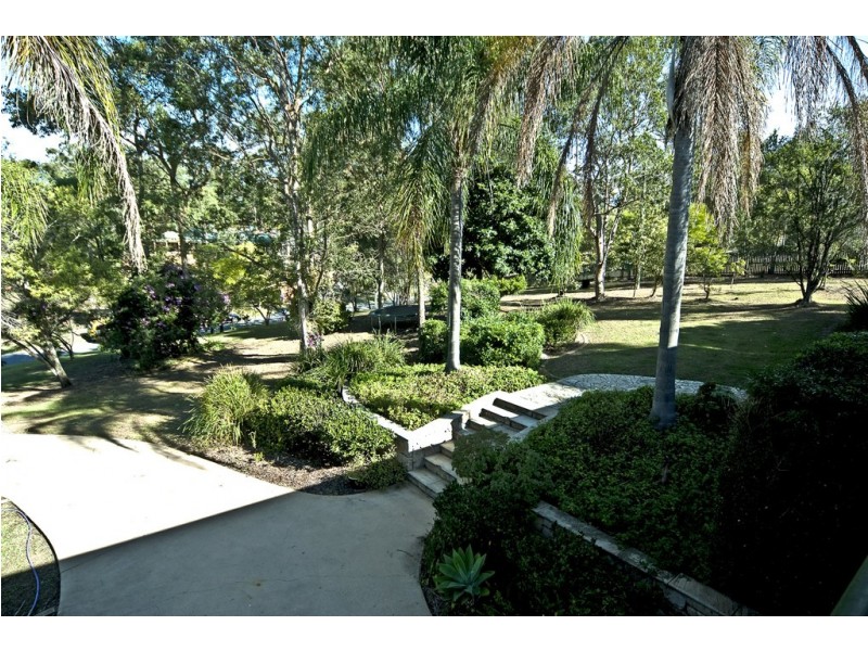 7 Gabbinbar Court, Pine Mountain QLD 4306