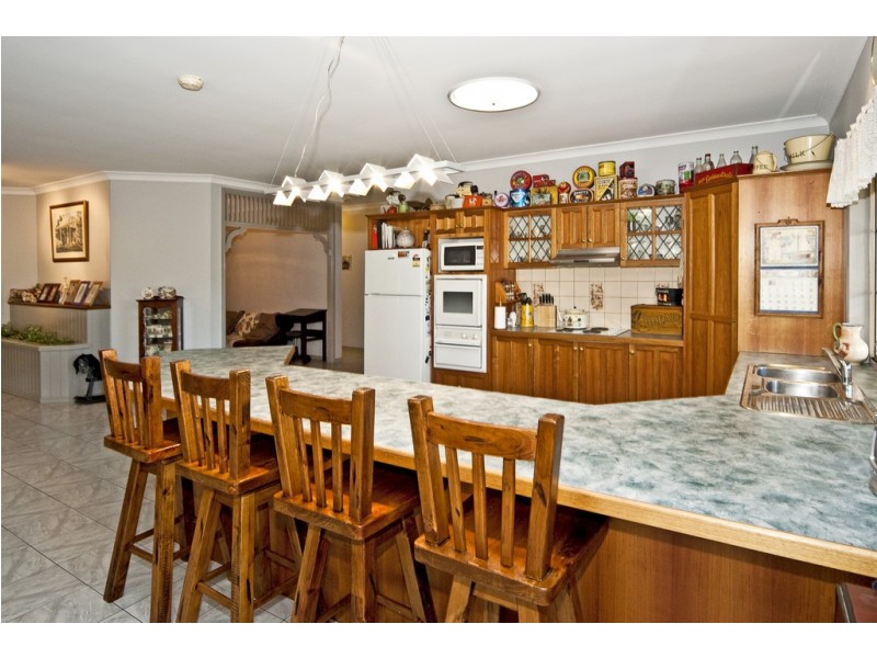 7 Gabbinbar Court, Pine Mountain QLD 4306