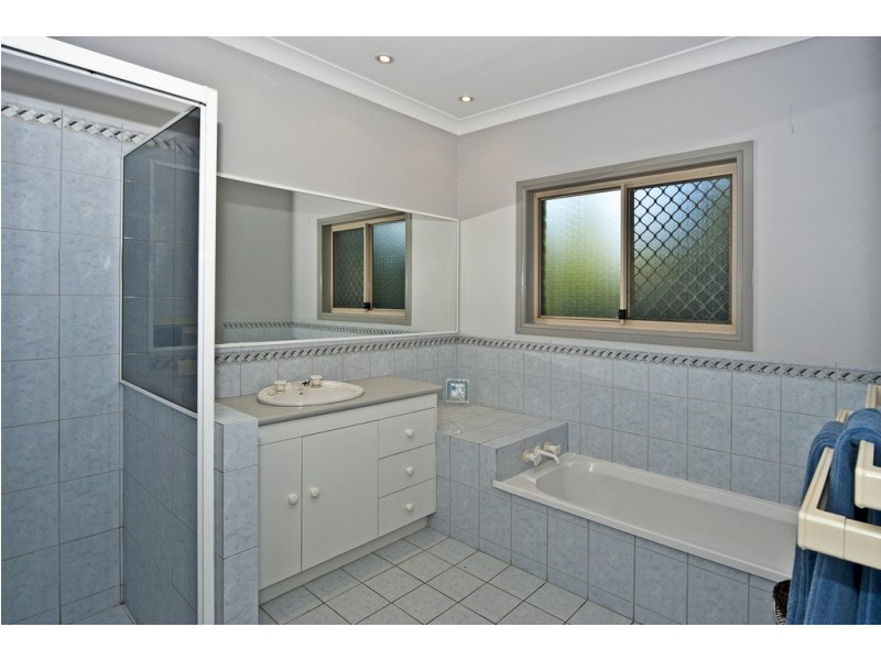 7 Gabbinbar Court, Pine Mountain QLD 4306