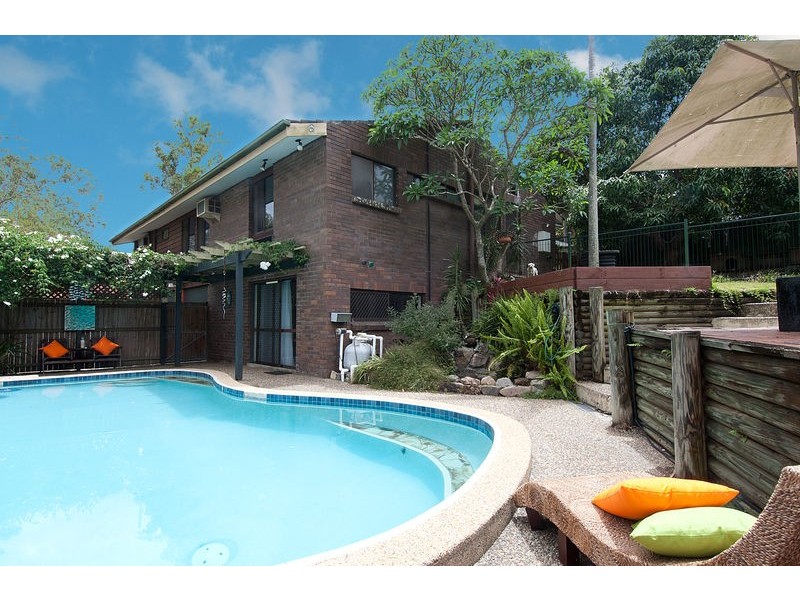 20 Aurora Crescent, Kenmore QLD 4069