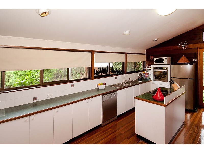 20 Aurora Crescent, Kenmore QLD 4069